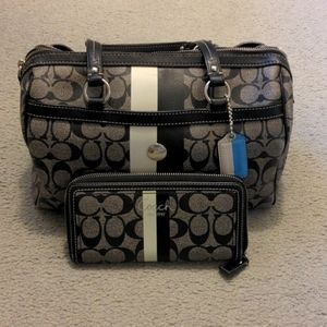 Coach purse and wallet set